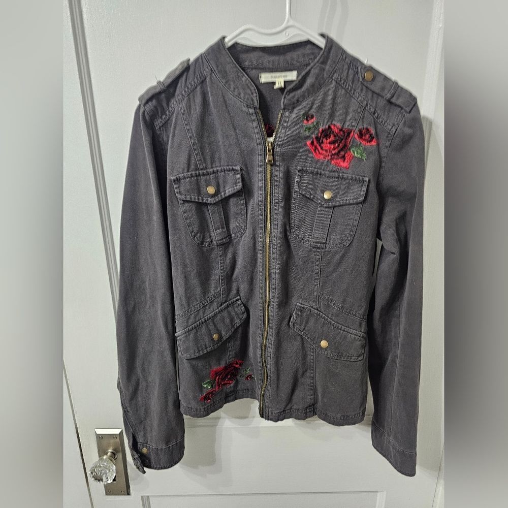 Maurice's Gray Jacket With Floral Rose Embroidery Size Small In Great Condition - Picture 3 of 4
